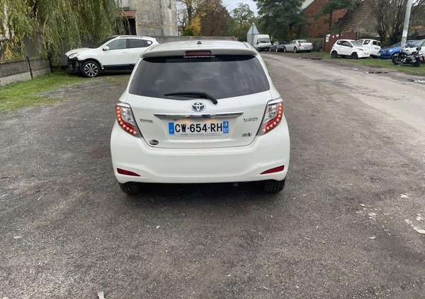 Toyota Yaris cena 24500 przebieg: 105000, rok produkcji 2013 z Krotoszyn małe 529